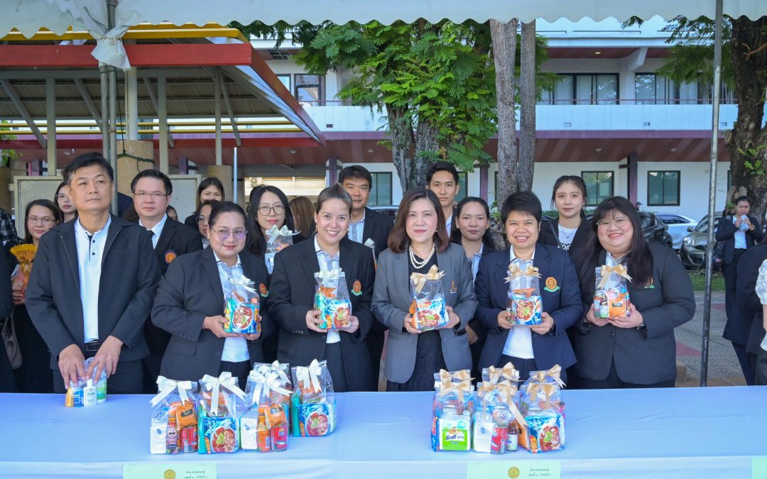 พิธีทำบุญตักบาตรพระสงฆ์ เนื่องในโอกาสวันสถาปนามหาวิทยาลัยธรรมศาสตร์ ครบรอบ 92 ปี