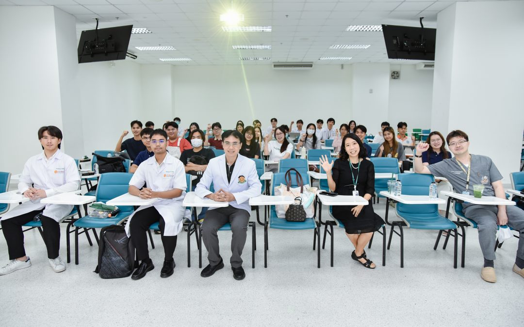 โครงการ Dome Med Star รุ่นที่ 12 คณะแพทยศาสตร์ มหาวิทยาลัยธรรมศาสตร์