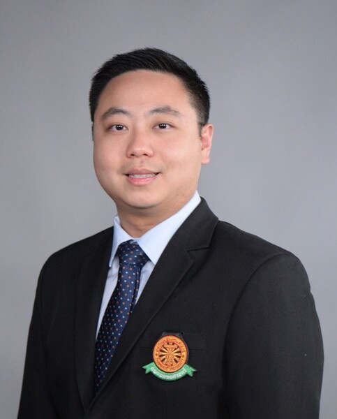 อ.นพ.อดิลักษณ์	พิสุทธิ์ปัญญา