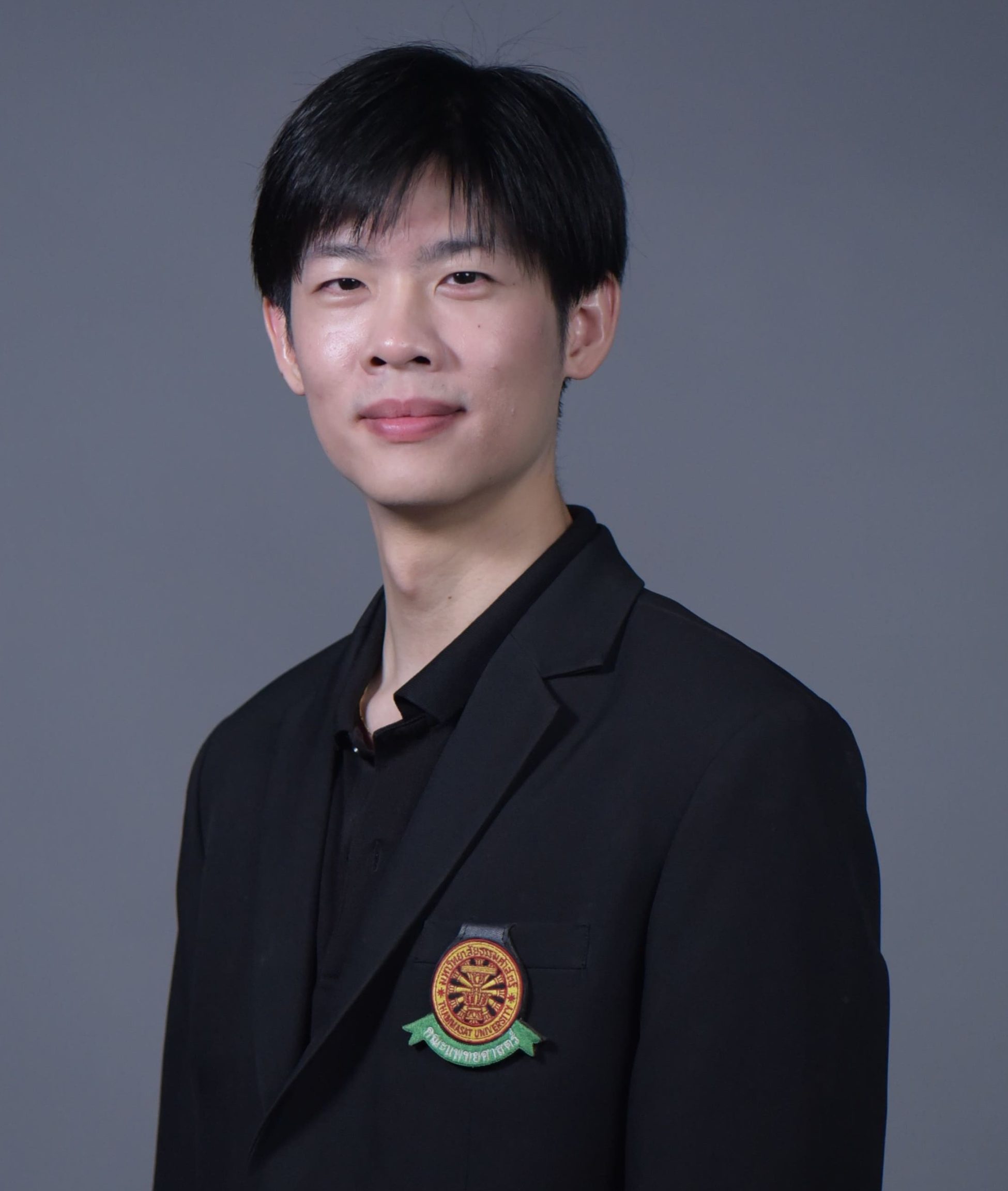 อ.นพ.ชัชธีร์ สถิตย์สุขเสนาะ