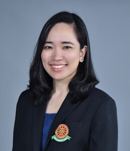 อ.พญ.นภาภัส โยธคล